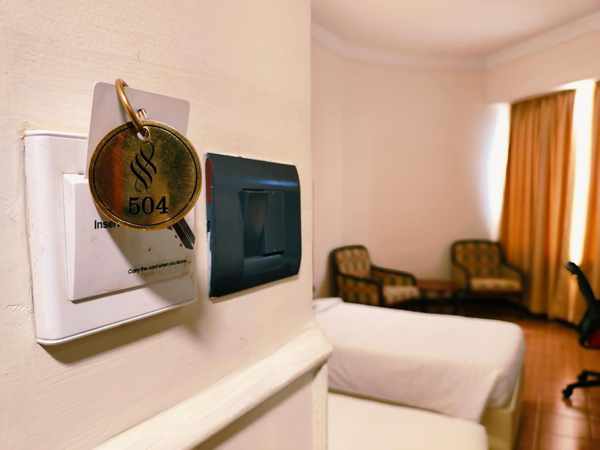 Hotel Presidency Kochi Exterior foto