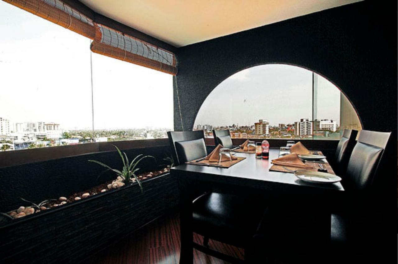 Hotel Presidency Kochi Exterior foto